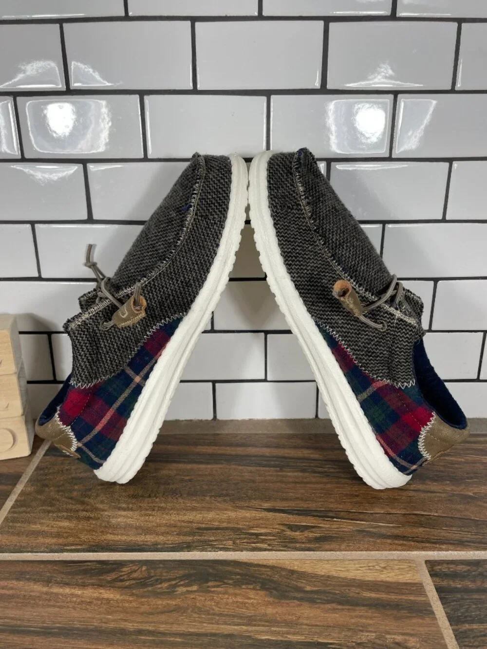Hey Dude Wally Shoes Mens Size 7 Tartan Mix Lightweight Moc Toe Casual Slip On